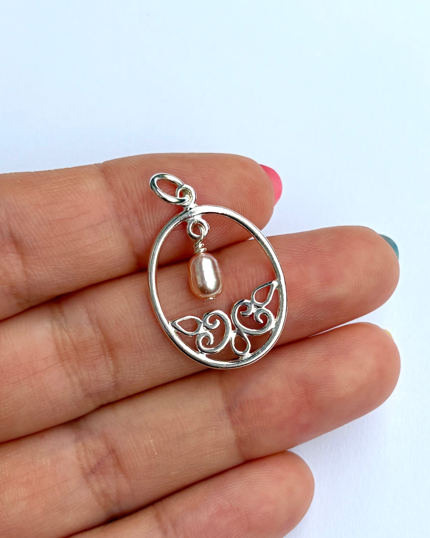 Elegant Pearl Pendant