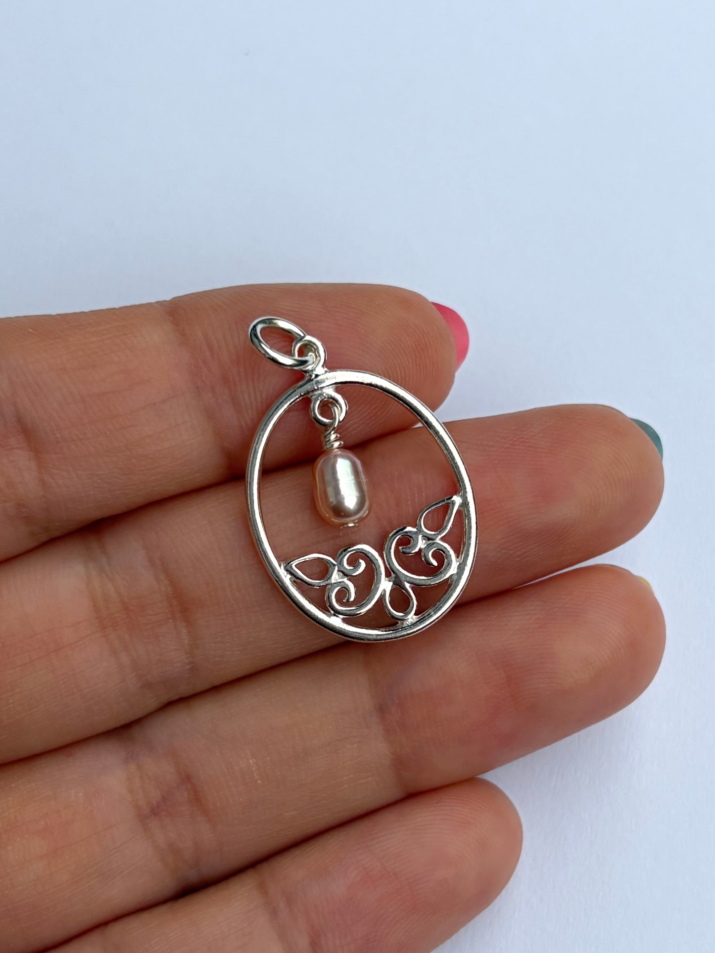 Elegant Pearl Pendant